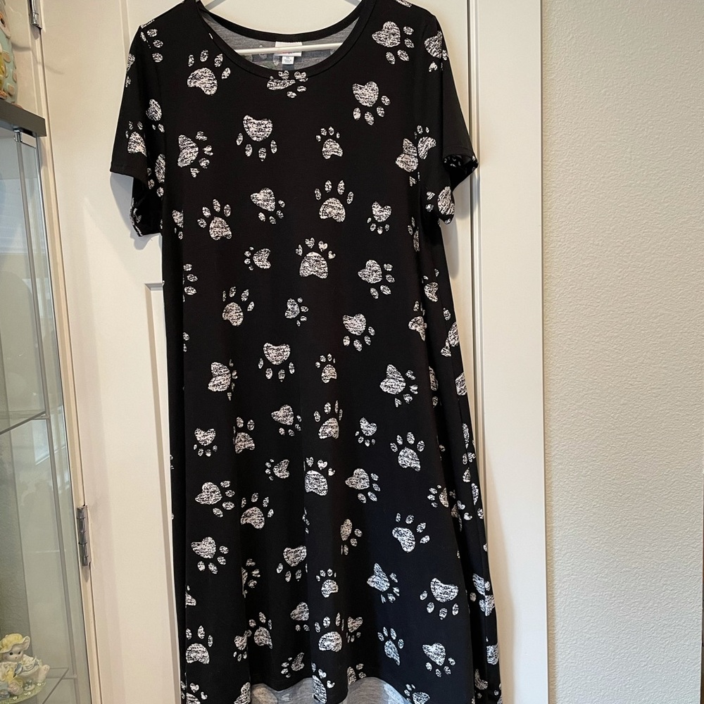 LuLaRoe Paw Print Carly 🐾